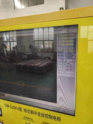 Servizio post-vendita Macchina di taglio a filo CNC EDM Super economica Dk7725 per metallo