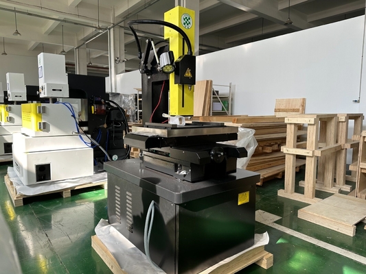 Macchina di perforazione per piccoli fori economica a CNC EDM 703SA
