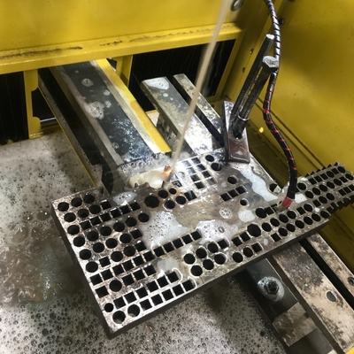 S500 Fast Speed CNC Wire Cut EDM Machine Personalizzazione standard per la massima efficienza