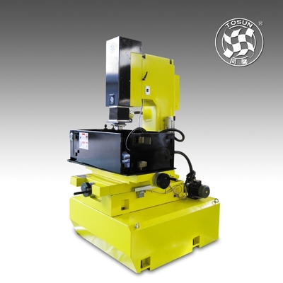 Z Axis Servo Motor Spark Erosion Die Sinker Machine EDM450 con tempo di consegna stimato