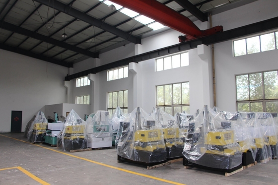 Sinker CNC EDM450h con funzione di superficie speculare