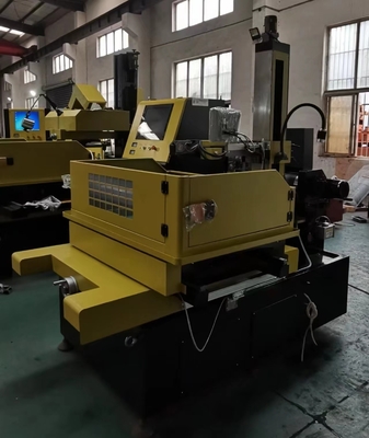 Macchina EDM per taglio di fili CNC S500 con rotaia lineare