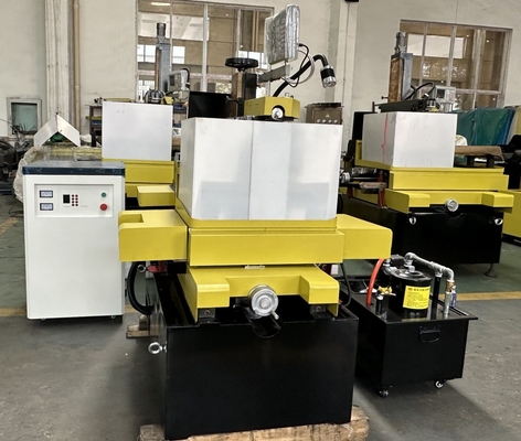 Controllo numerico CNC Taglio del filo EDM Dk7745 Tipo intelligente con elaborazione ad alta precisione