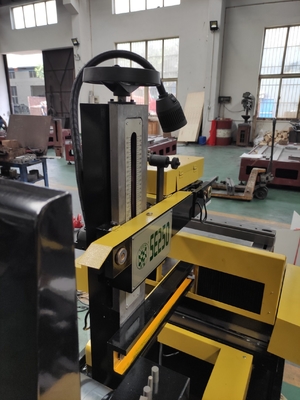 Taglio metallico di precisione con scintilla Erosione Scarica elettrica CNC Taglio filo EDM macchina