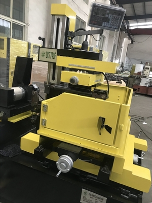 CNC Wire Cut EDM Dk7750F per il taglio preciso e rapido